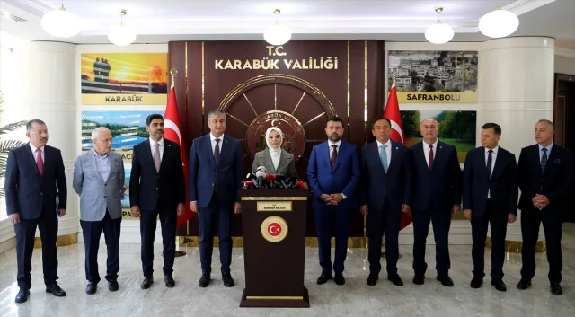 Aile Bakanı Göktaş, Karabük'te Deprem ve Sosyal Hizmetler Üzerine Konuştu
