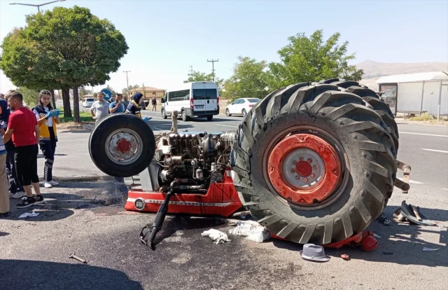 Nevşehir'de Traktör Kazasında Sürücü Hastaneye Kaldırıldı