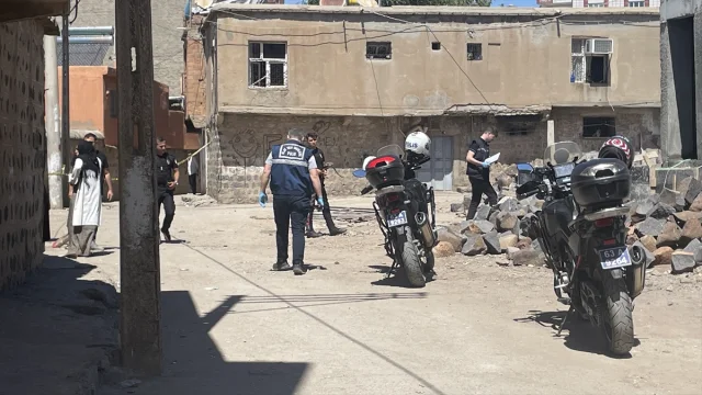Şanlıurfa'da İki Aile Arasında Silahlı ve Bıçaklı Kavga
