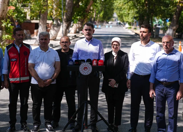 Balıkesir Depremine Hızlı Müdahale Devam Ediyor
