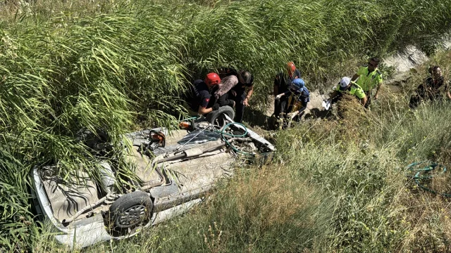Kütahya'da Su Kanalına Devrilen Araçtan Mucizevi Kurtuluş