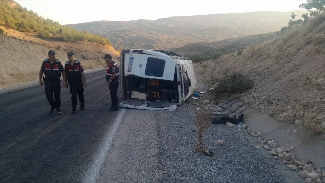 Adıyaman'da Minibüs Kazası Mevsimlik İşçileri Vurdu