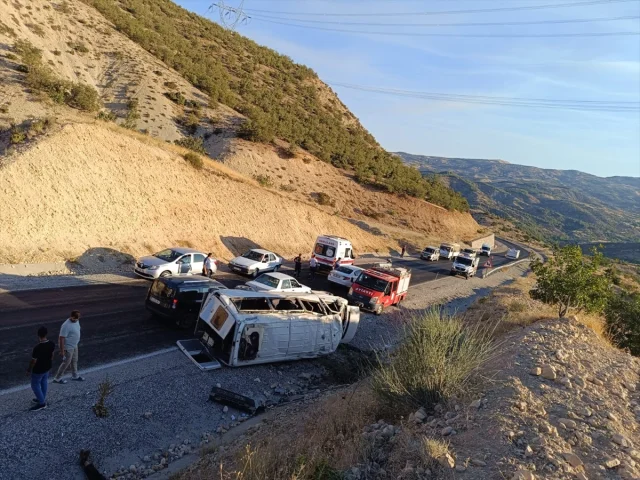 Adıyaman'da Minibüs Kazası Mevsimlik İşçileri Vurdu