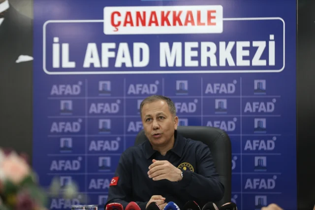 Çanakkale'de Büyük Orman Yangını: Bölgede Seferberlik Ruhuyla Çalışıldı