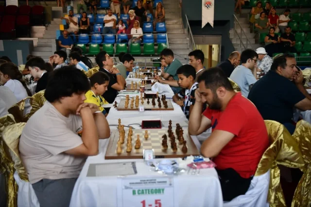 Keşan'da 20. Uluslararası Satranç Turnuvası Heyecanı Başladı