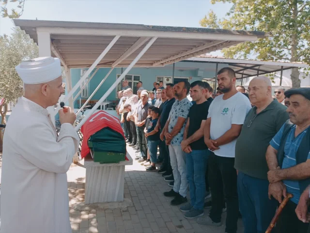 Gönen'deki Fabrika Yangınında Hayatını Kaybeden İşçiler Anıl...