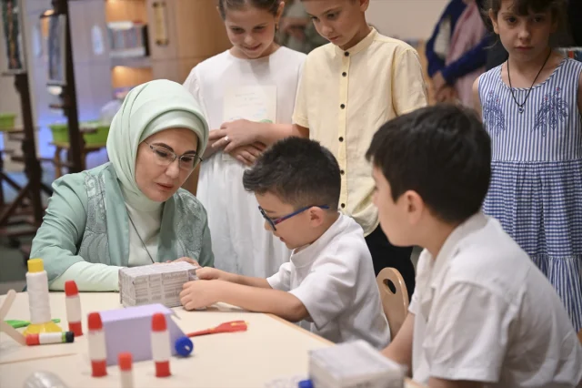 Emine Erdoğan ve Tamar Bagrationi'den Anlamlı Ziyaret: Millet Kütüphanesi'nde Tarih ve Kültür Yolculuğu