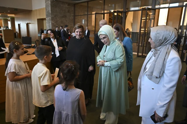 Emine Erdoğan ve Tamar Bagrationi'den Anlamlı Ziyaret: Millet Kütüphanesi'nde Tarih ve Kültür Yolculuğu