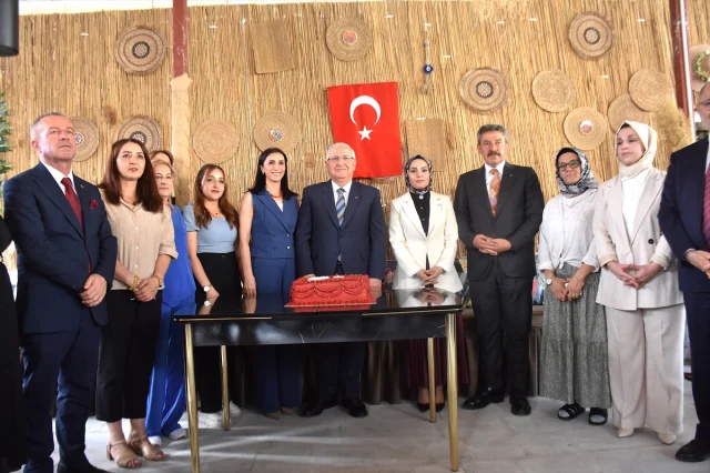 Milli Savunma Bakanı Güler Hakkari’de Kadınlarla Bir Araya Geldi