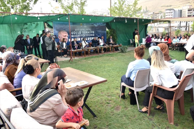 Milli Savunma Bakanı Güler Hakkari’de Kadınlarla Bir Araya Geldi
