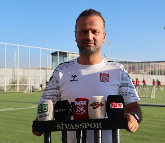 Sivasspor'da Zorlu Süreç ve Osman Zeki Korkmaz'ın Kararlılığ...