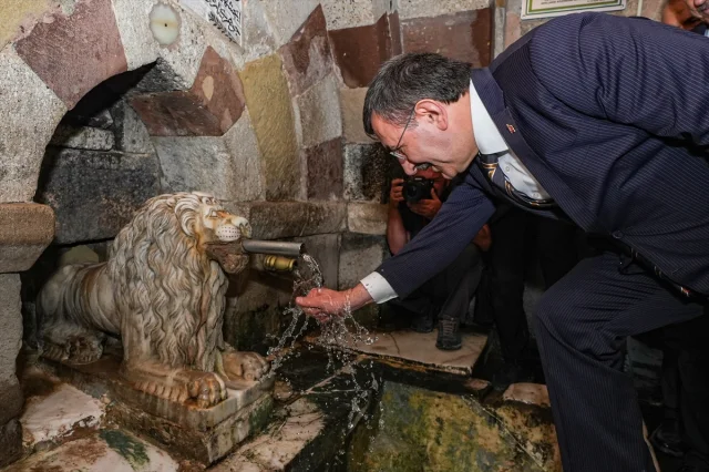 Hacı Bektaş Veli'nin Evrensel Mesajları Bugün de Yol Gösteriyor