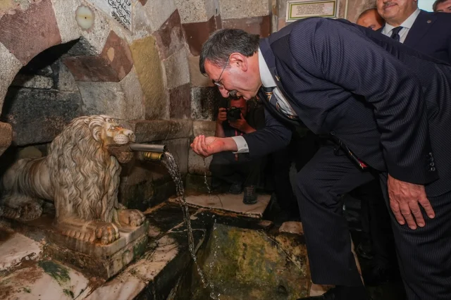 Hacı Bektaş Veli'nin Evrensel Mesajları Bugün de Yol Gösteriyor