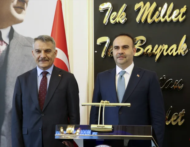 Bakan Kacır Yozgat'ta Sanayi ve Teknoloji Atılımlarını Anlattı