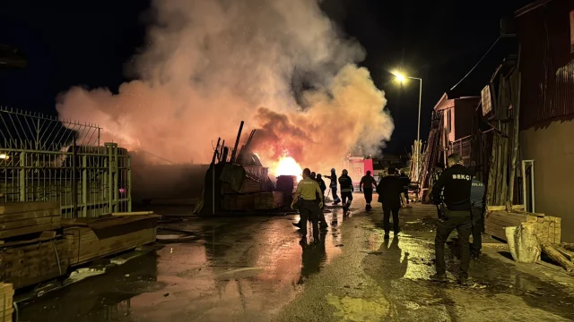 Erzincan Keresteciler Sitesi'nde Büyük Yangın Paniği