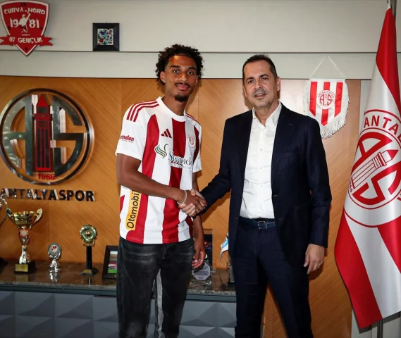 Antalyaspor'un Yeni Transferi Jesper Ceesay Sahada Neler Katacak