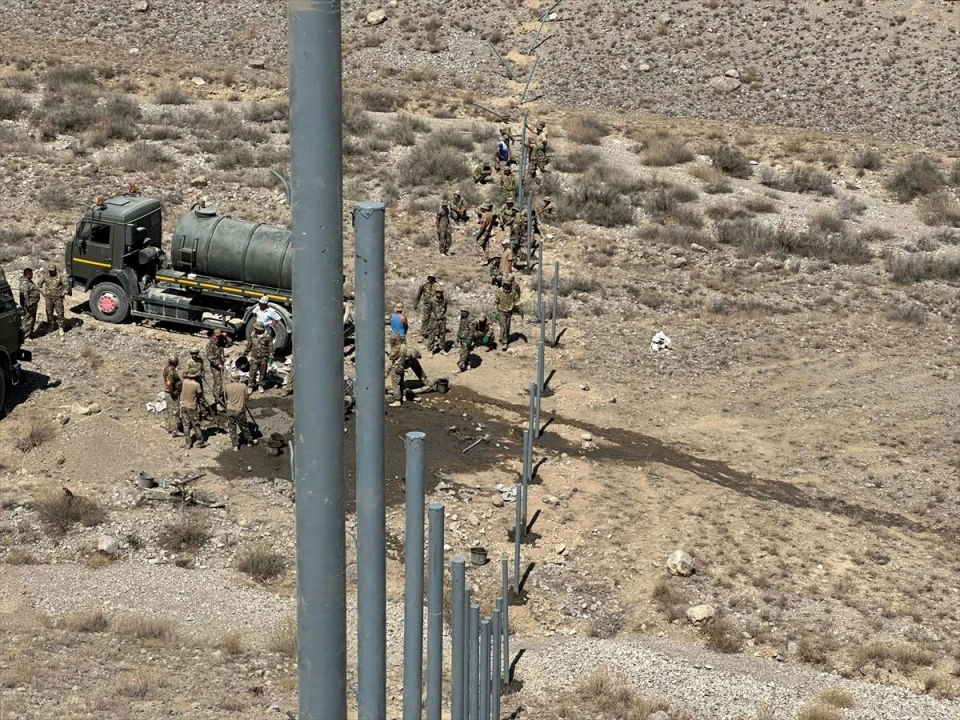 Kırgızistan ve Tacikistan Arasında Sınır Güvenliği Hamlesi