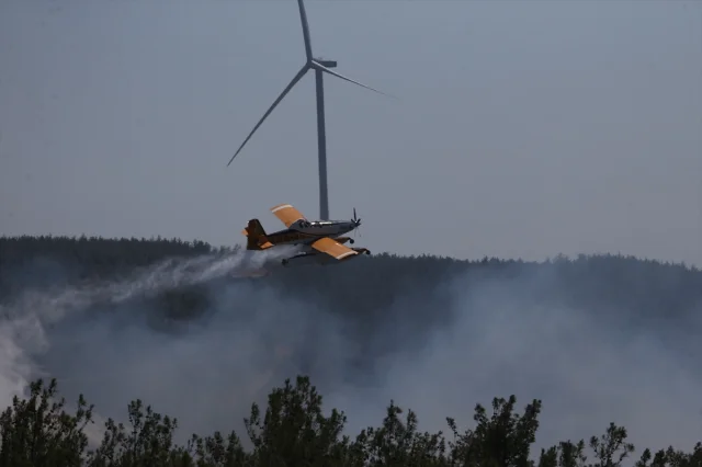 Çanakkale Orman Yangını Söndürülmeye Çalışılıyor