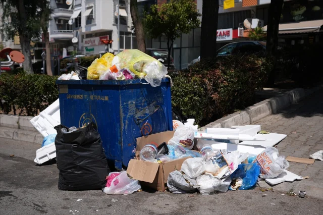 İzmir'in Çöp Sorunu Büyüyor: Tepkiler Artıyor