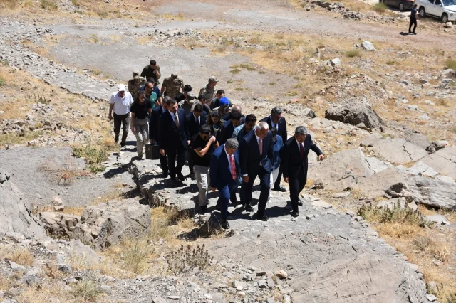 Bakan Ersoy'dan Cudi Dağı'nda Tarih ve Doğa Ziyareti