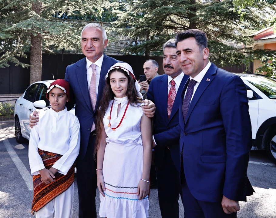 Kültür ve Turizm Bakanı Mehmet Nuri Ersoy'un Tunceli Ziyareti Dikkat Çekti