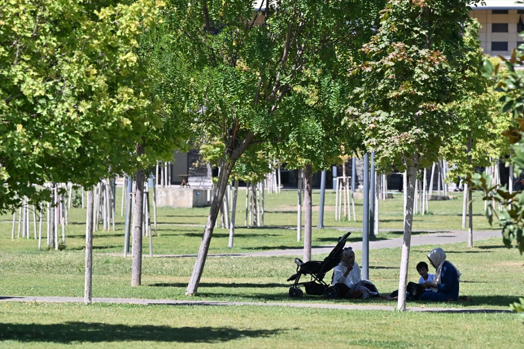 Gaziantep'te Kavurucu Sıcaklarla Baş Etme Yöntemleri Çeşitleniyor