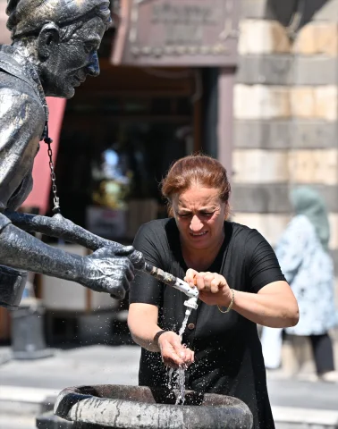 Gaziantep'te Kavurucu Sıcaklarla Baş Etme Yöntemleri Çeşitleniyor