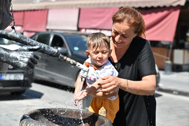 Gaziantep'te Kavurucu Sıcaklarla Baş Etme Yöntemleri Çeşitleniyor