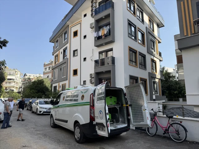 Antalya'da Cinayet: İhbarını Kendi Yapan Katil Zanlısı