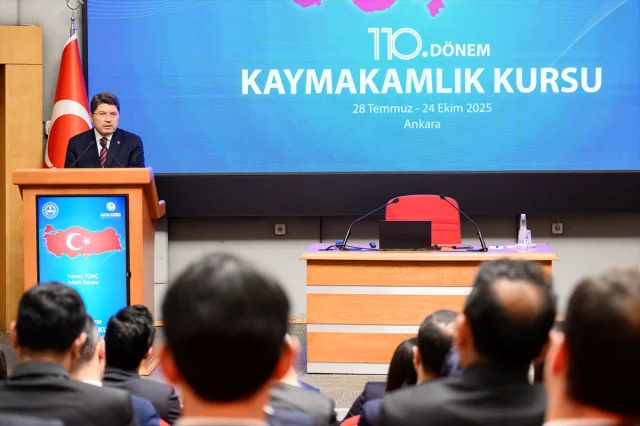 Adalet Bakanı Tunç Geleceğin Kaymakamlarına İlham Verdi