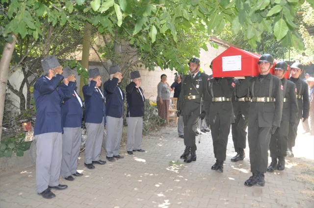İzmir'de Veda: Kıbrıs Gazisi Hüseyin Suluçay'a Son Görev