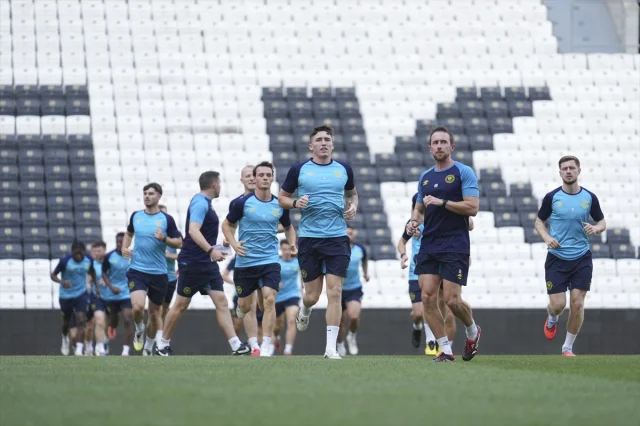 St. Patrick's Heyecanla Beşiktaş Maçını Bekliyor