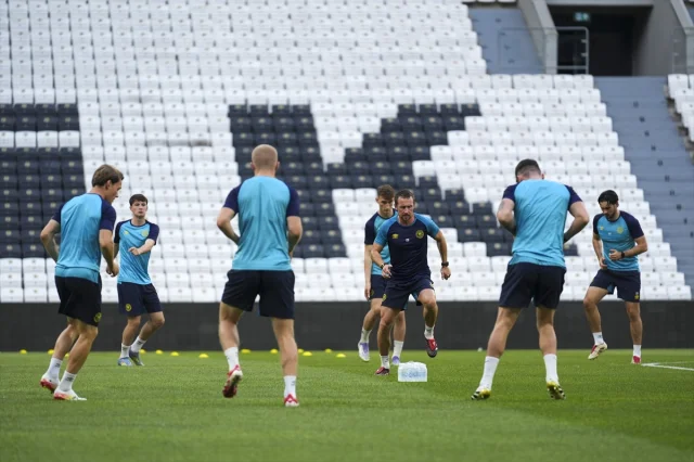 St. Patrick's Heyecanla Beşiktaş Maçını Bekliyor