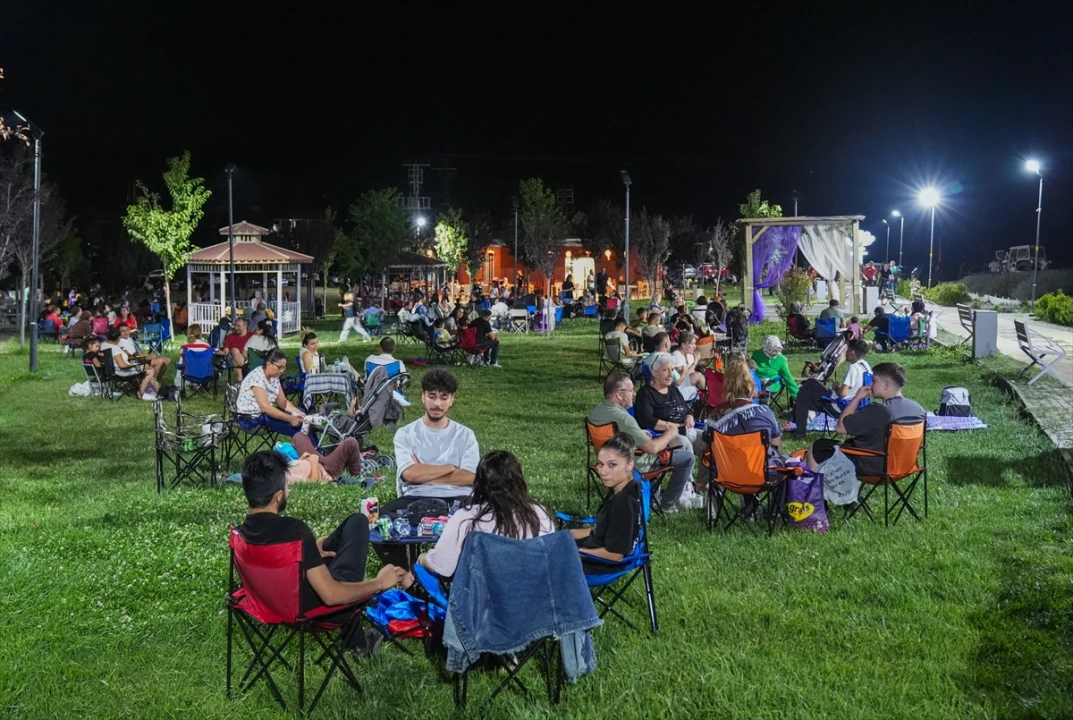 Gökyüzü Sevdalıları Meteor Yağmurunu Lavanta Bahçesinde İzledi