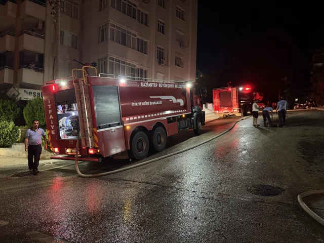 Gaziantep'te Apartman Yangını Paniğe Neden Oldu