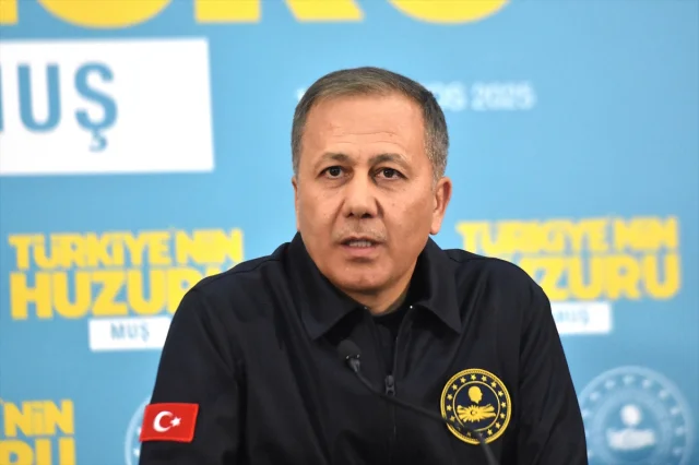 İçişleri Bakanı Yerlikaya Muş'ta Güvenlik ve Uyuşturucu İle Mücadelede Kararlılık Mesajı Verdi