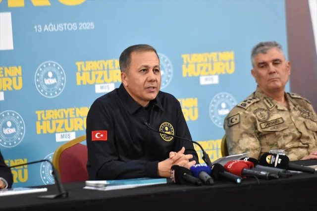 İçişleri Bakanı Yerlikaya Muş'ta Güvenlik ve Uyuşturucu İle Mücadelede Kararlılık Mesajı Verdi