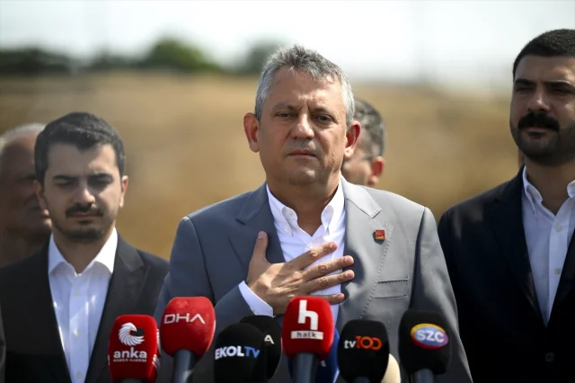 Özgür Özel'den İmamoğlu ve Diğer Belediye Başkanlarına Ziyaret