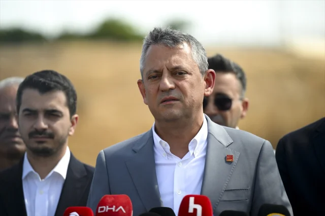 Özgür Özel'den İmamoğlu ve Diğer Belediye Başkanlarına Ziyaret