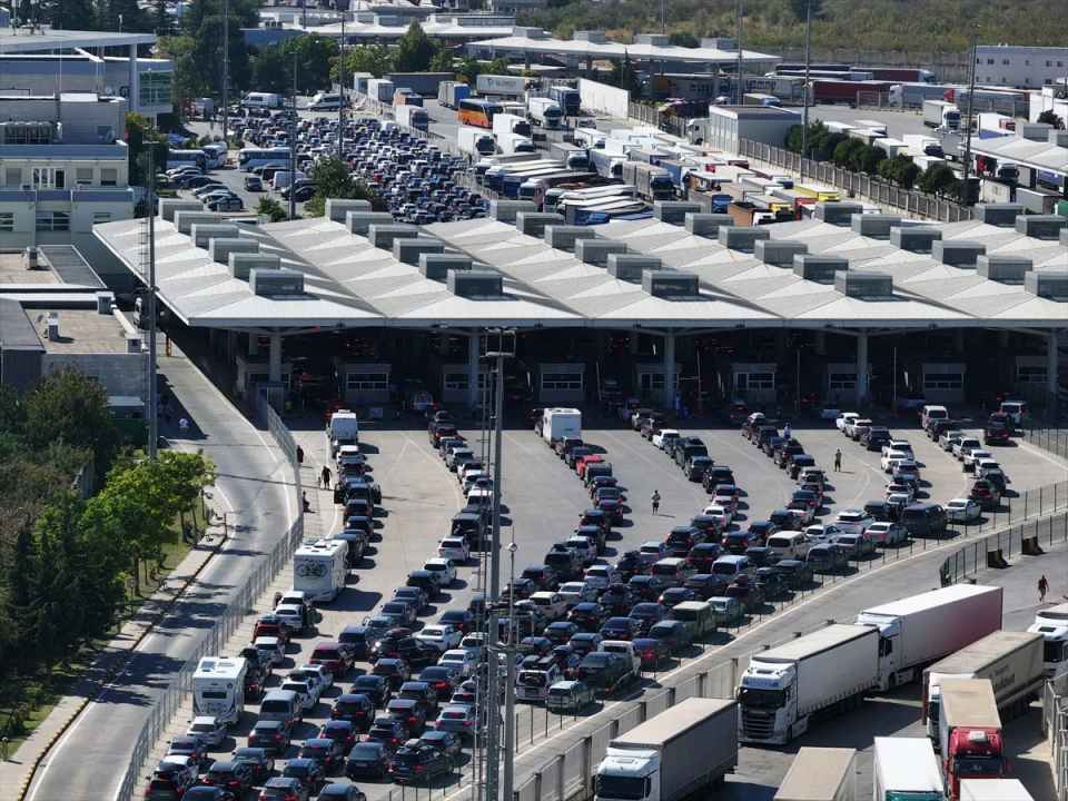 Gurbetçiler Kapıkule'den Duygusal Ayrılık Yaşıyor