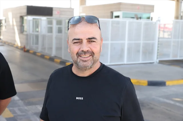 Gurbetçiler Kapıkule'den Duygusal Ayrılık Yaşıyor