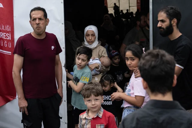 Suriye'ye Dönüş Yolculuğu: Suriyeliler 8 Yıl Sonra Neler Söylüyor?