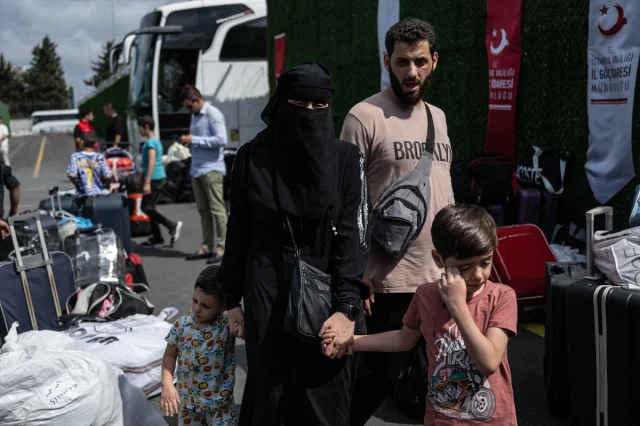 Suriye'ye Dönüş Yolculuğu: Suriyeliler 8 Yıl Sonra Neler Söylüyor?