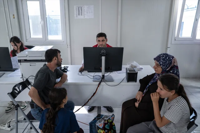 Suriye'ye Dönüş Yolculuğu: Suriyeliler 8 Yıl Sonra Neler Söylüyor?