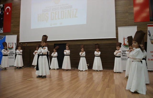 Şanlıurfa'da 700 Çocuğa Unutulmaz Hediye Sürprizi