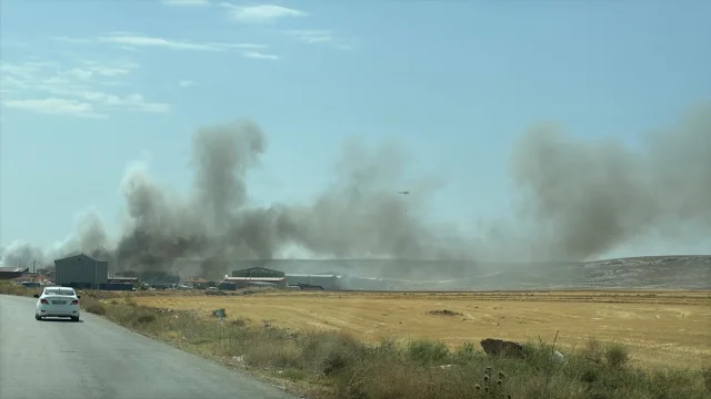 Eskişehir'de Dev Yangın: Geri Dönüşüm Tesisinde Alevler Yükseliyor
