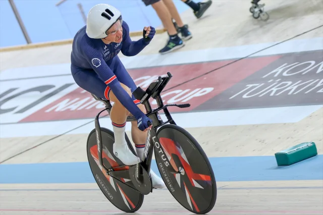 Pist Bisikletinde İlginç Rekor: Konya'da Tarih Yazıldı