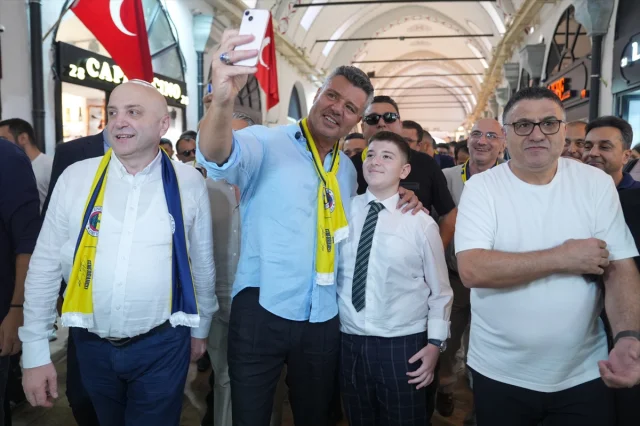 Sadettin Saran'ın Kapalıçarşı Ziyareti Fenerbahçe Taraftarının Desteğiyle Coştu