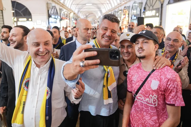 Sadettin Saran'ın Kapalıçarşı Ziyareti Fenerbahçe Taraftarının Desteğiyle Coştu