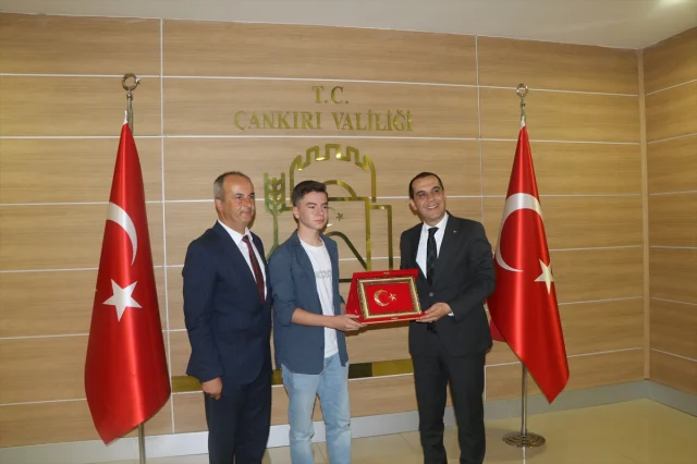 Rüzgarın Ters Dönmesine Rağmen Türk Bayrağına Yürekten Sadakat